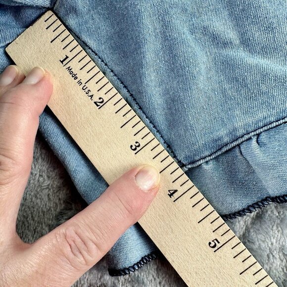 Grace & Emma Dolphin Hem Shorts Women's Size XL Chambray Blue Ruffle Pull On - Picture 7 of 12